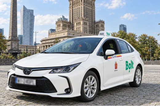Toyota Corolla Sedan Hybrid в парке G CAR Partner в Варшаве