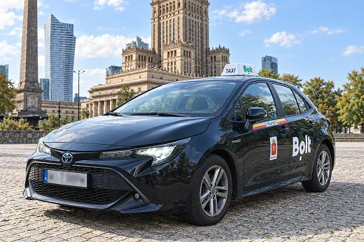 Toyota Corolla Hybrid Hatchback в парке G CAR Partner в Варшаве